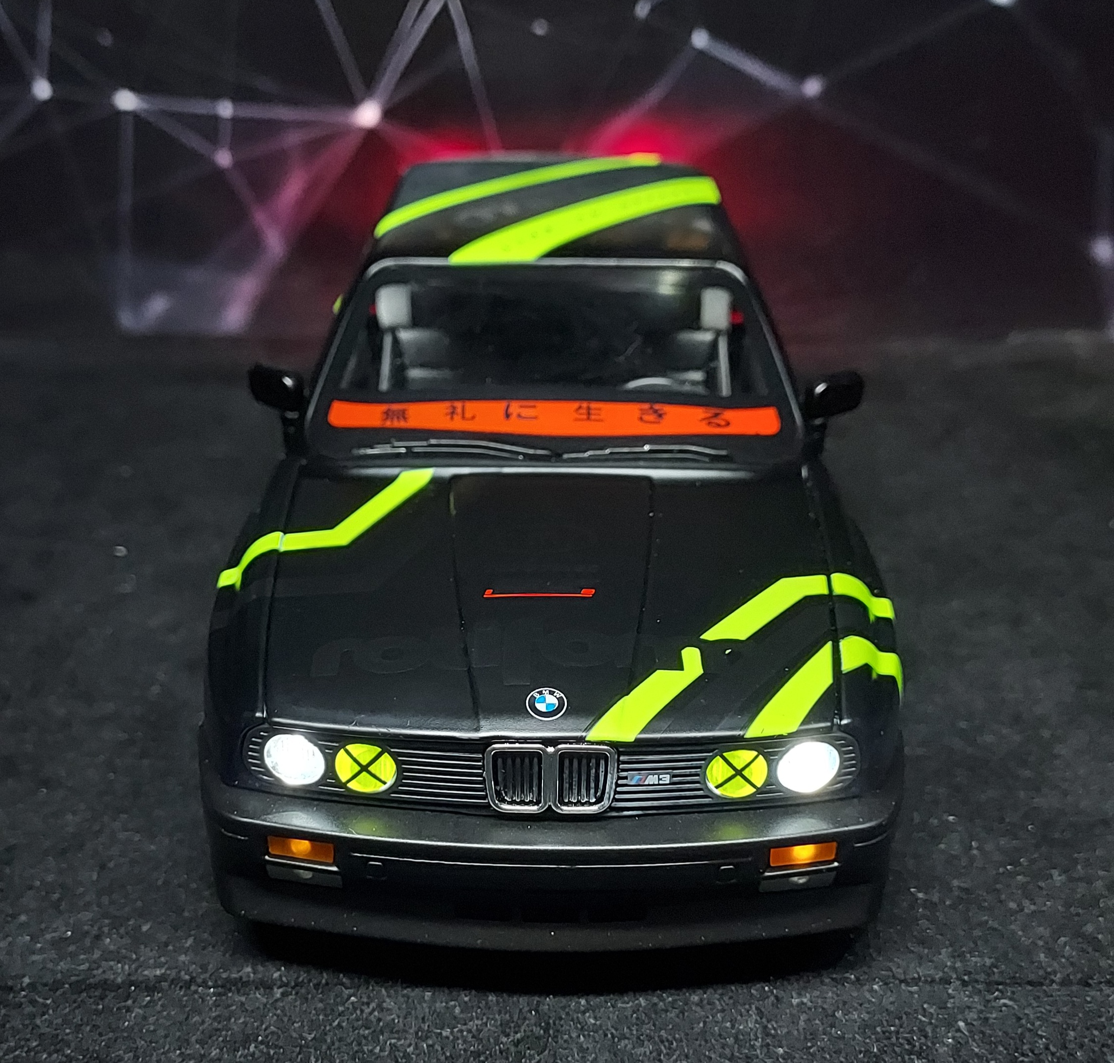 ماکت بی ام و m3 e30 فلزی ۱:۲۴