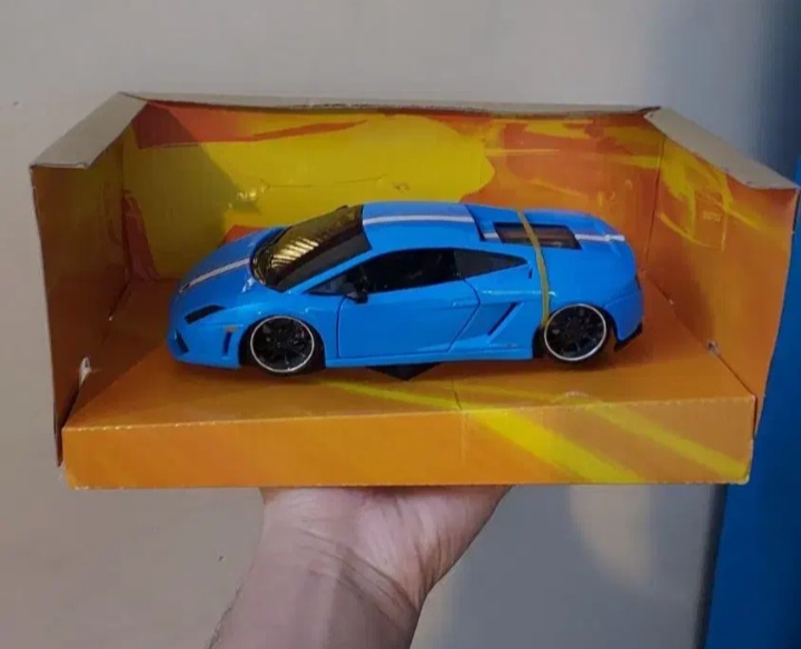 ماکت لامبورگینی گالاردو exotics ۱:۲۴