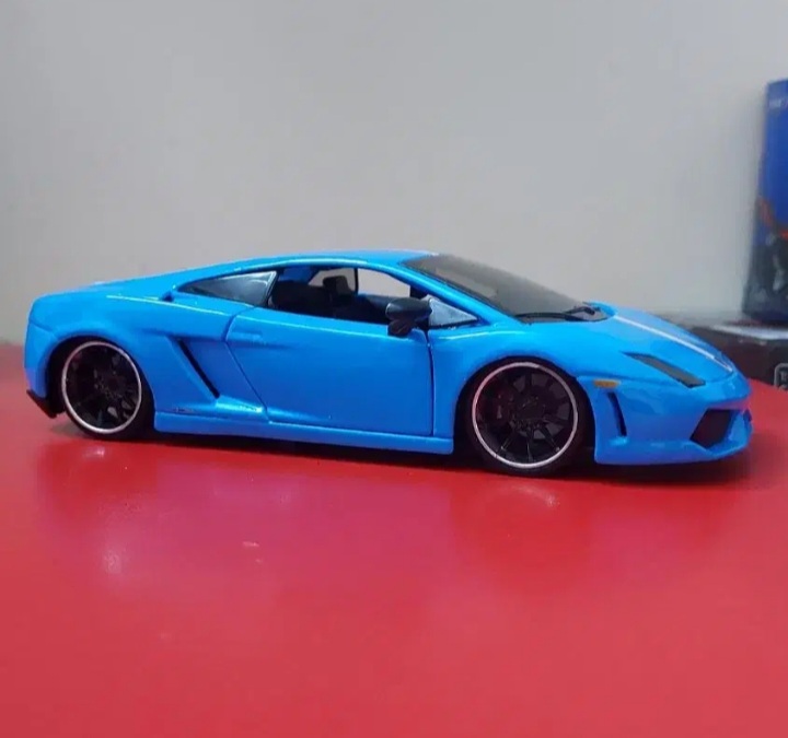ماکت لامبورگینی گالاردو exotics ۱:۲۴